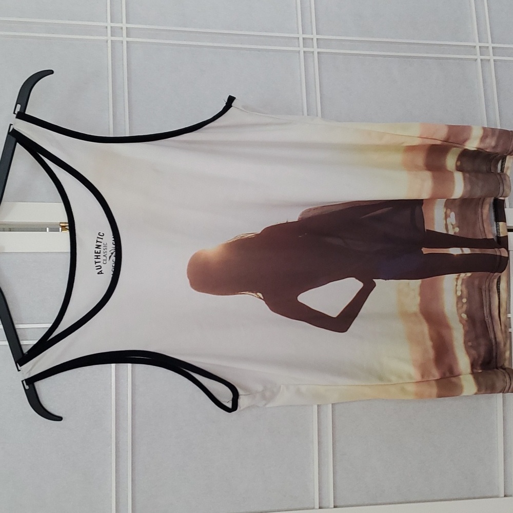 Pacific Surf Graphic Tank Top